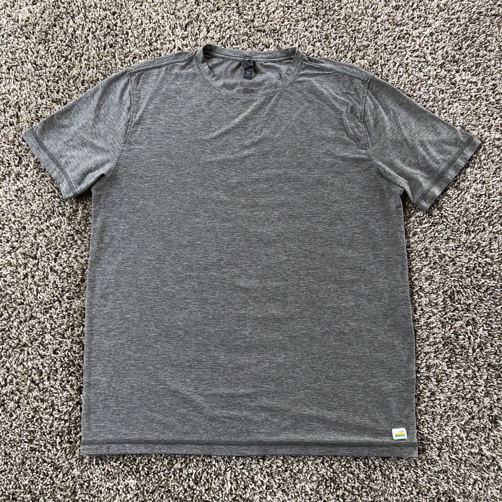 Vuori Strato Tech Tee Shirt Mens Large Gray Short Sleeve Soft Performance V126